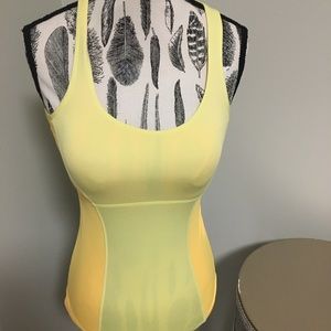 Lululemon no tag size 2?